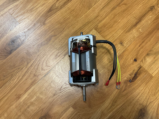 10/e1  Motor  (U/garanti f. brud på aksel)