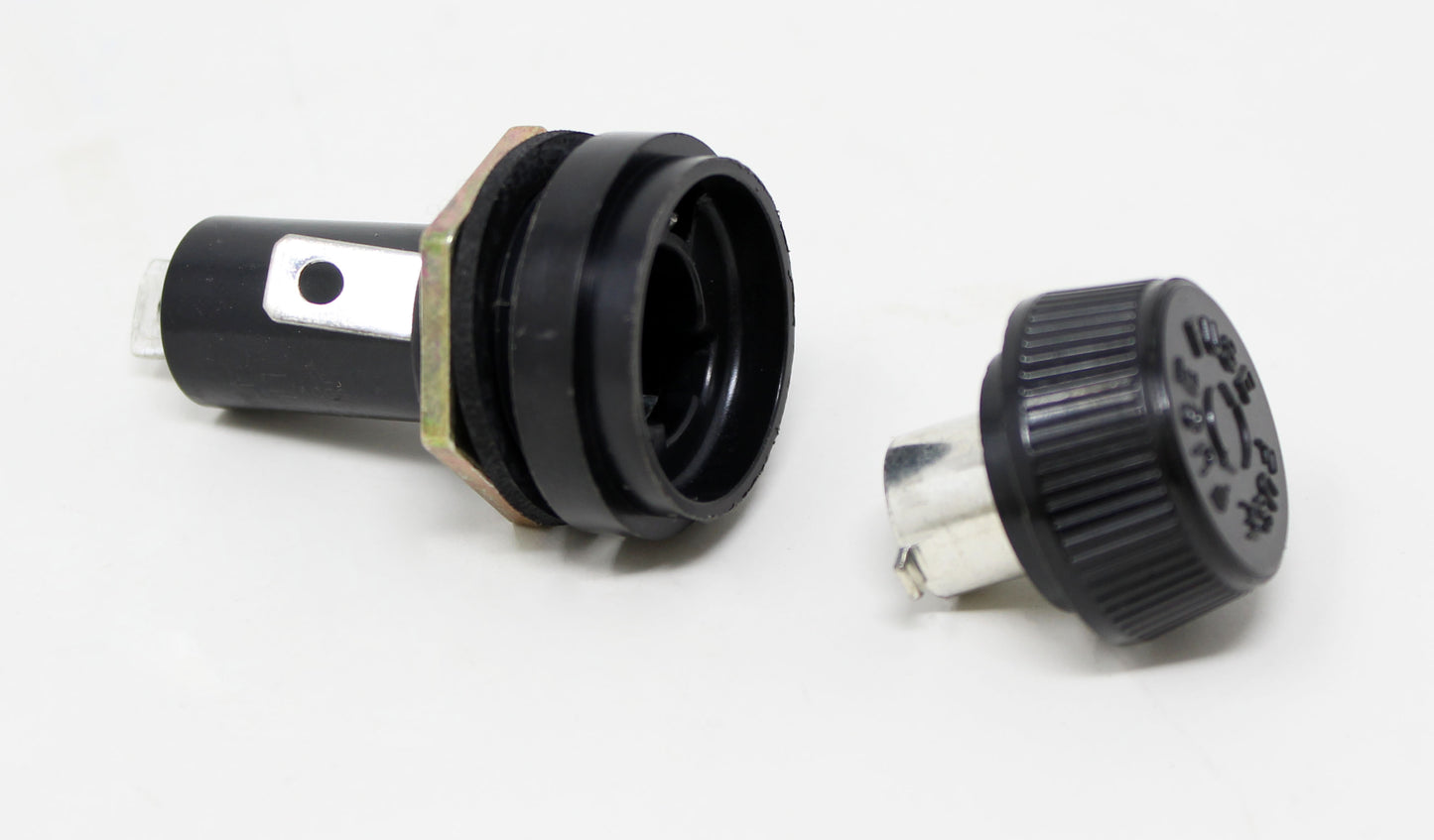 43/h5  holder f. sikring frem til 04/2022
